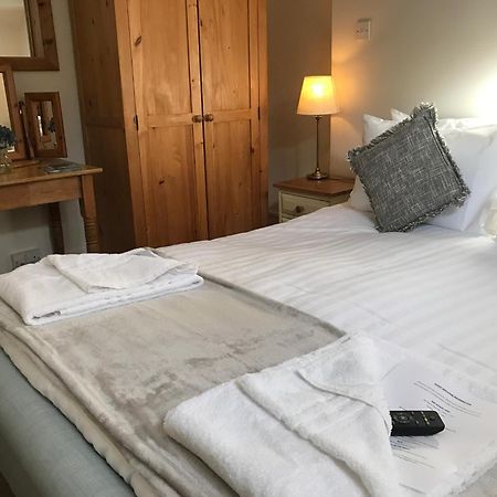 The Coach House Inn Oakham Room photo